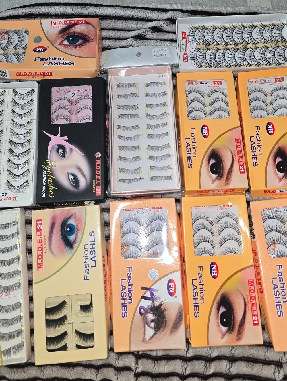 Bulk False Eyelashes In Black